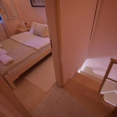 Flora Maisonette 2 Gaios