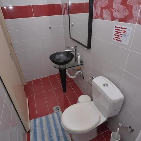 Apartament Flora Maisonette 2 *