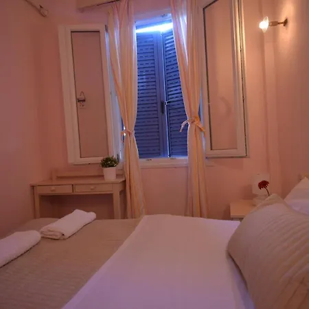 Apartament Flora Maisonette 2 Gaios