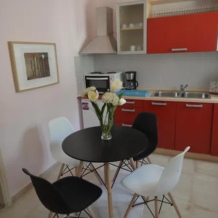 Flora Maisonette 2 Гайос