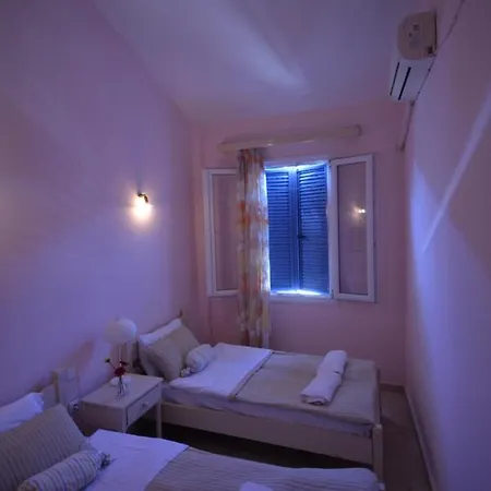 Flora Maisonette 2 *
