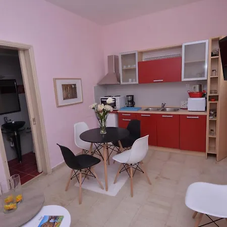 Flora Maisonette 2 * Gaios